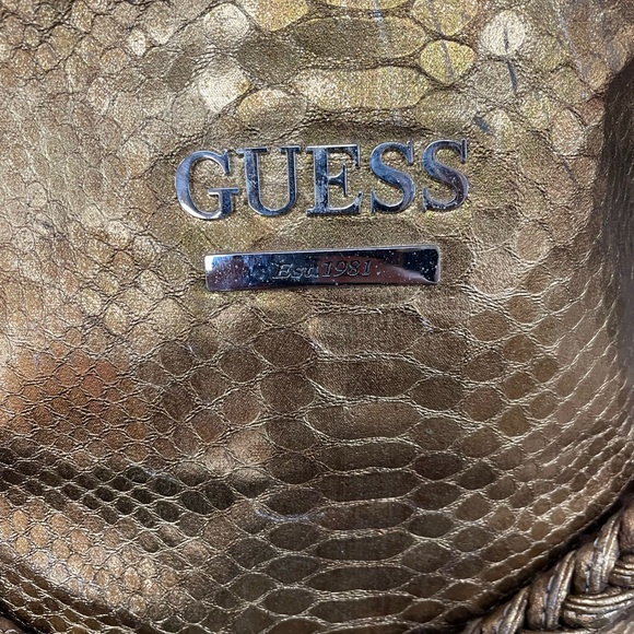 RARE Vintage Gold Guess bag - Picture 2 of 5